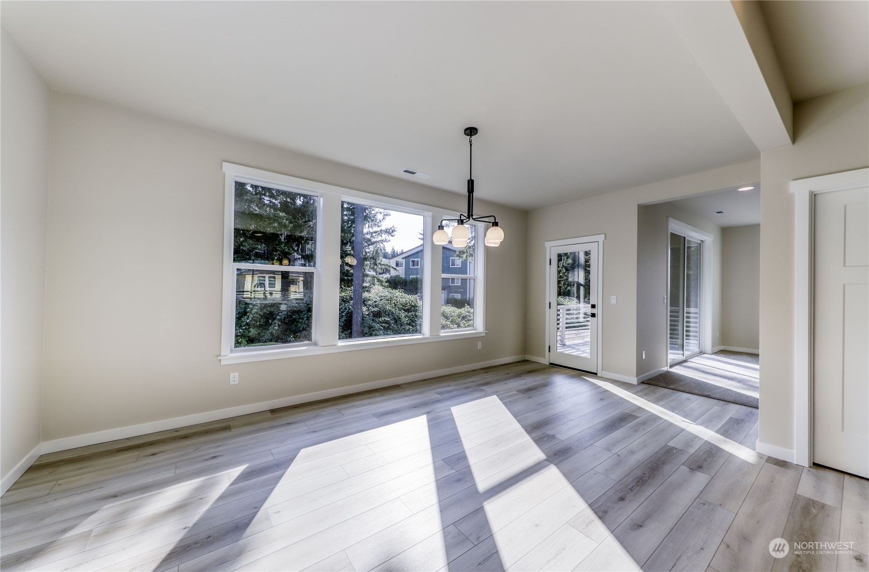 1976 NW Rustling Fir Lane