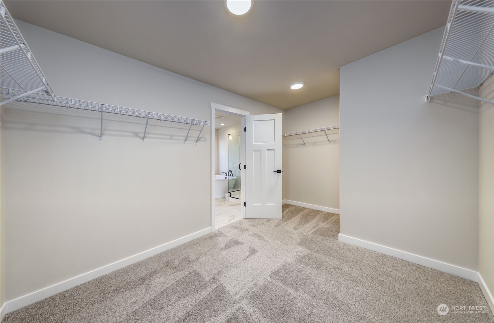 1976 NW Rustling Fir Lane