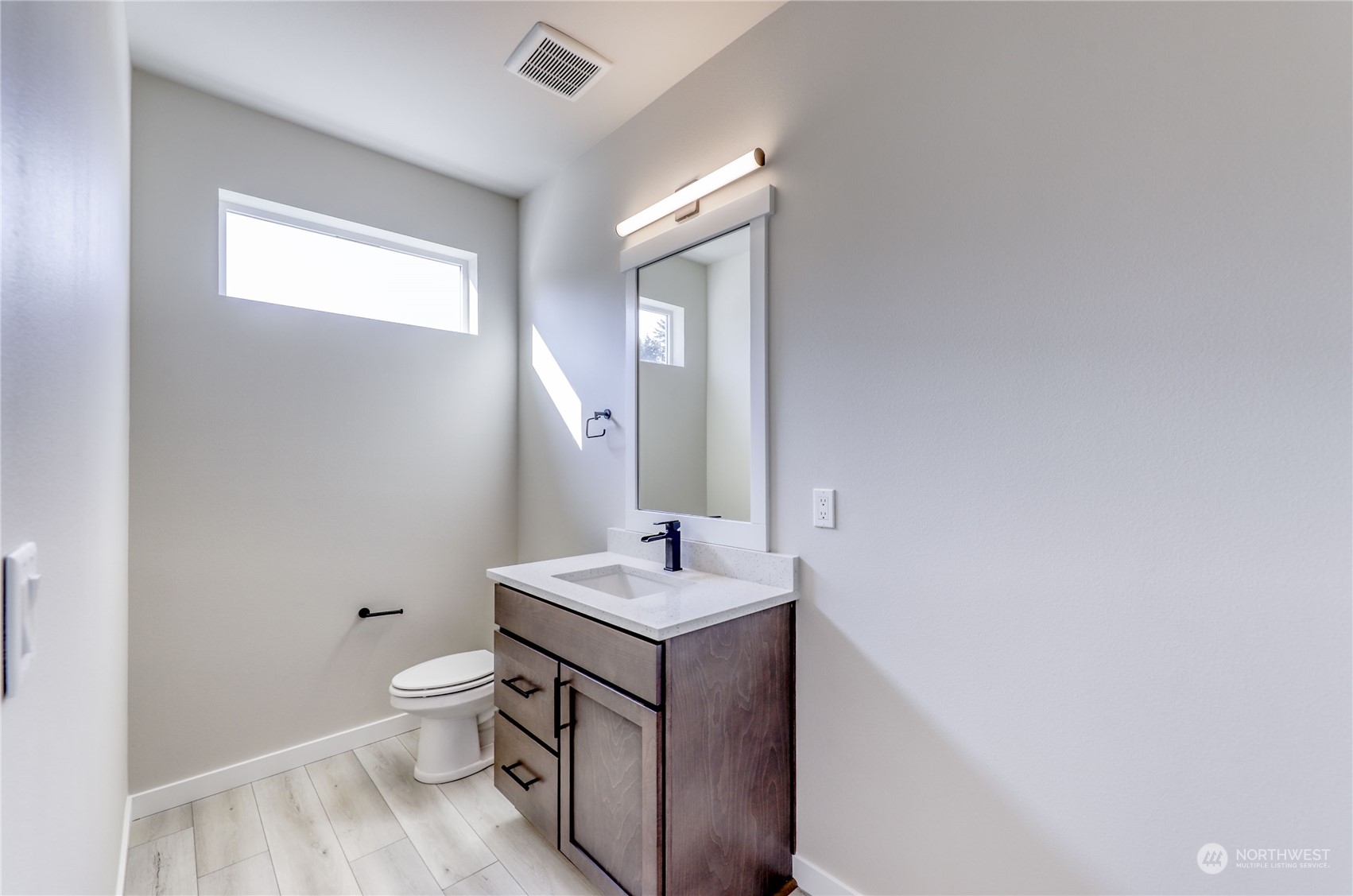 1976 NW Rustling Fir Lane