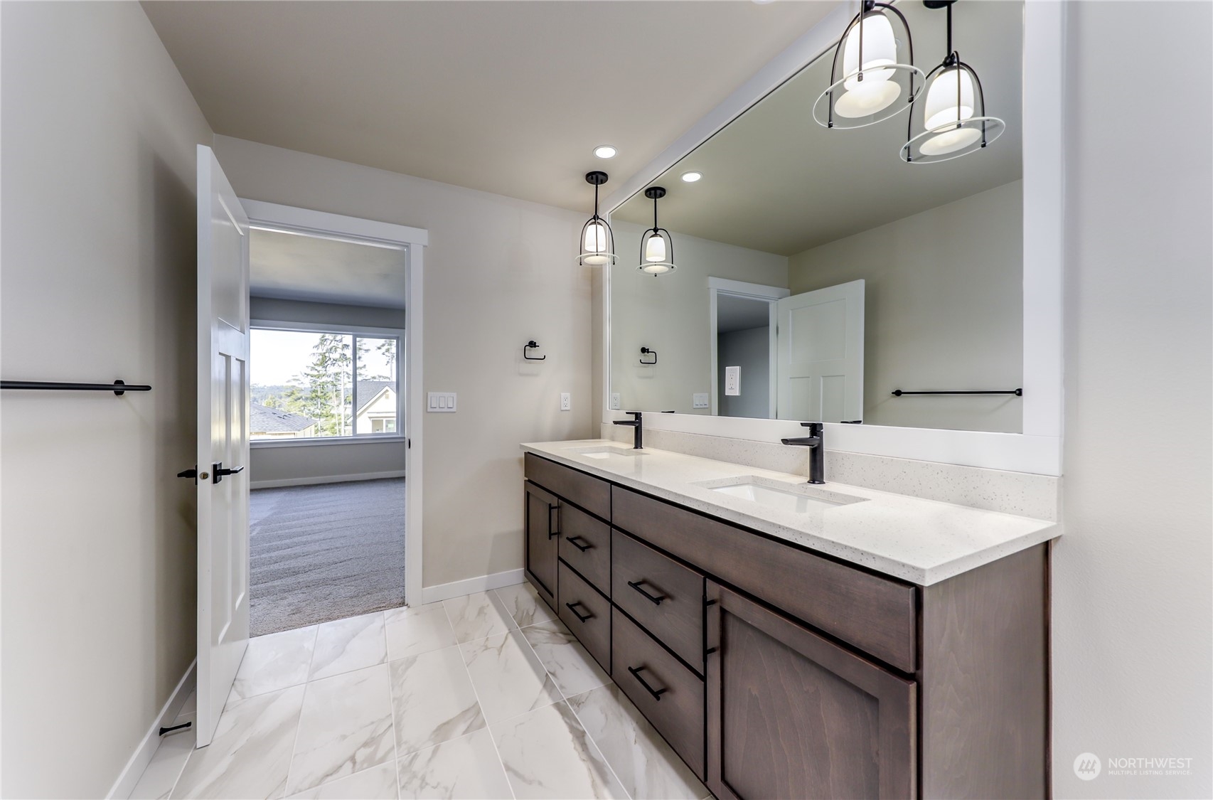 1976 NW Rustling Fir Lane