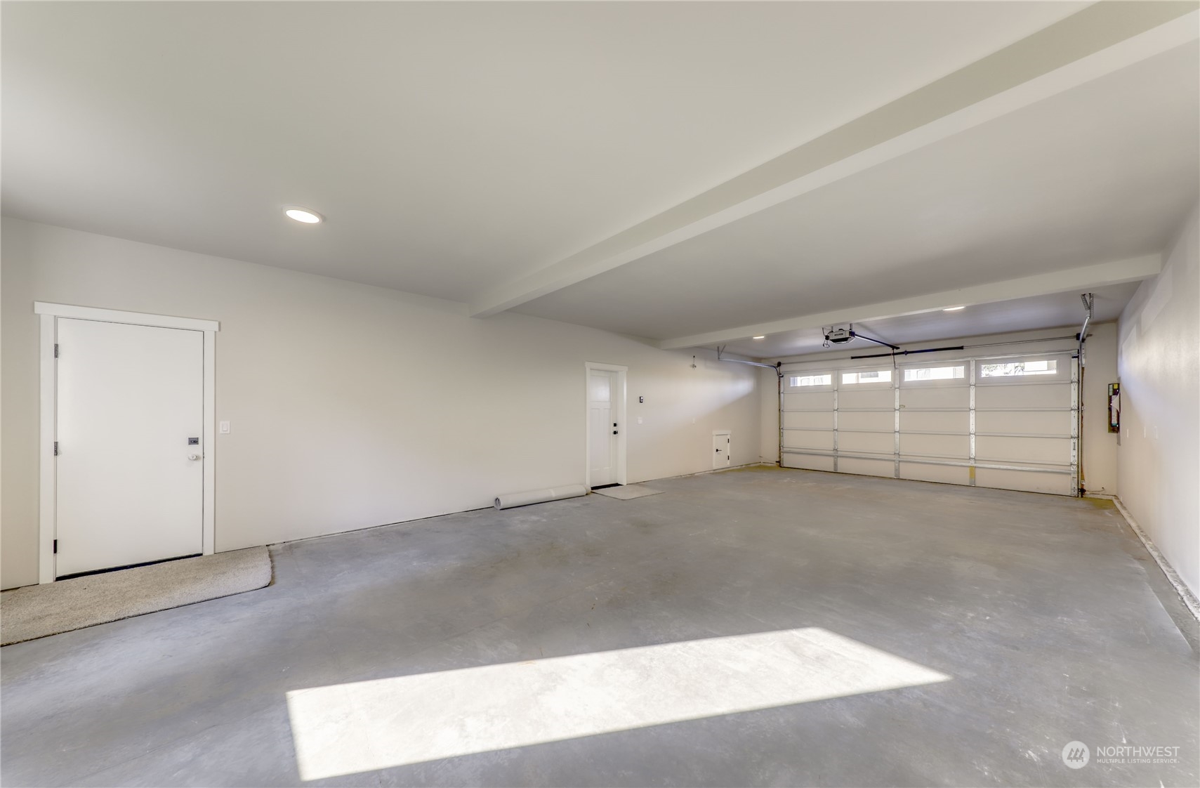 1976 NW Rustling Fir Lane