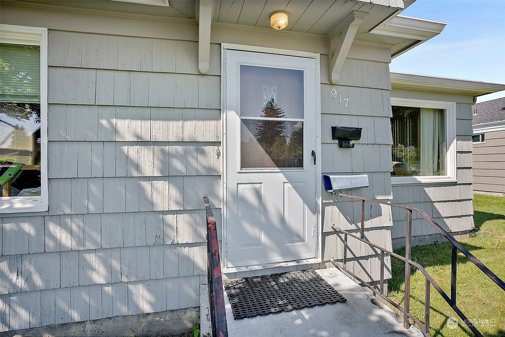 917 E 58th Street
