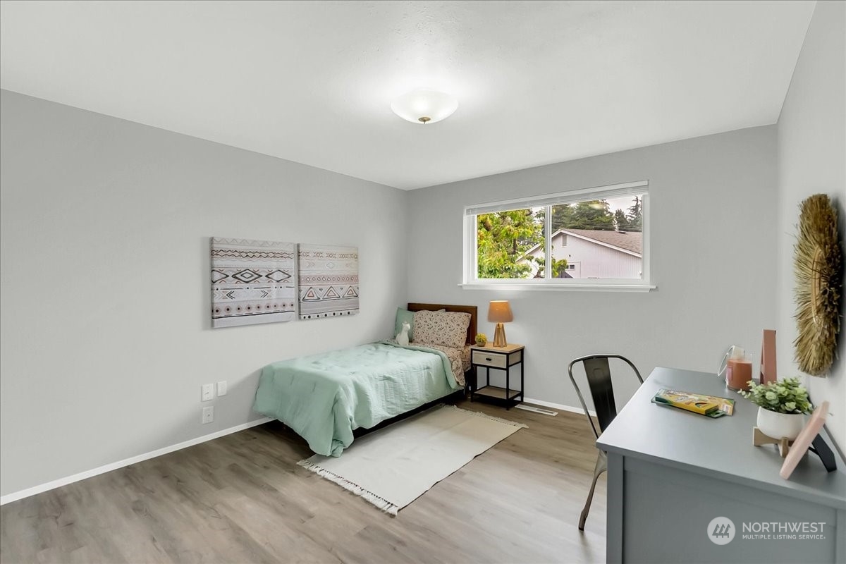 1802 N Skyline Drive