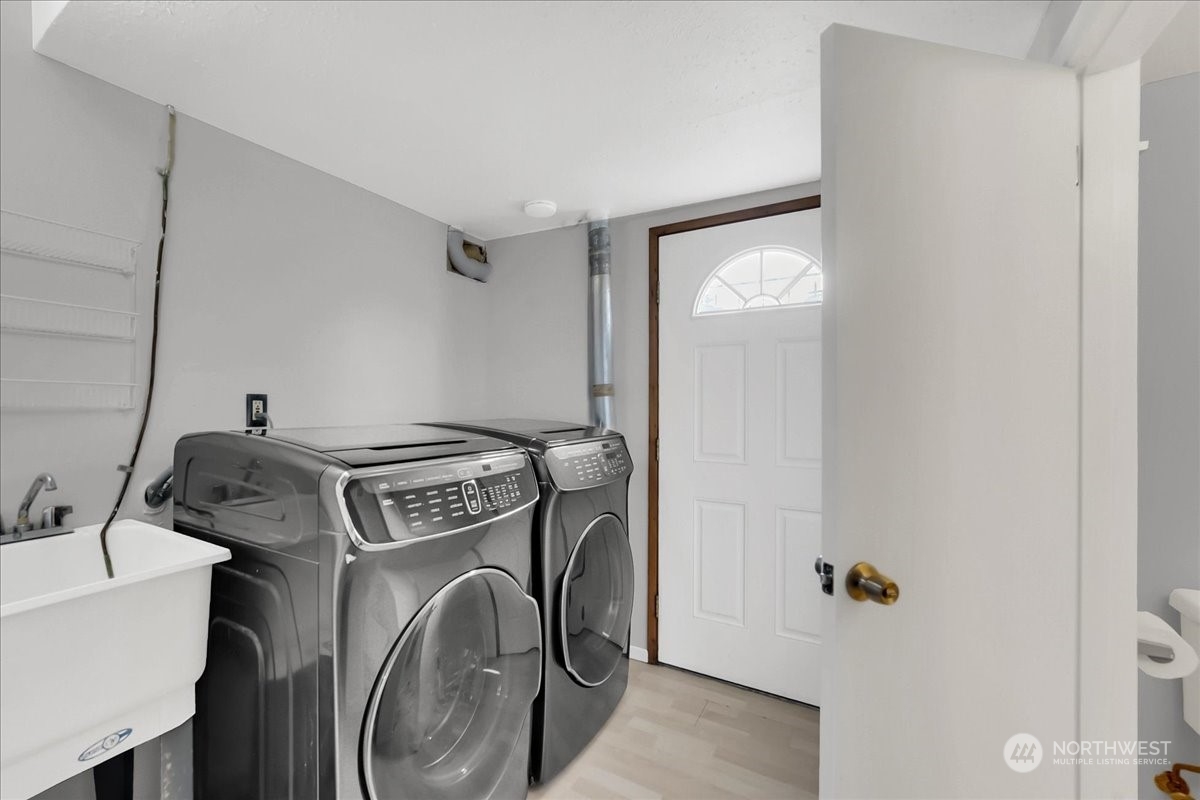 1802 N Skyline Drive