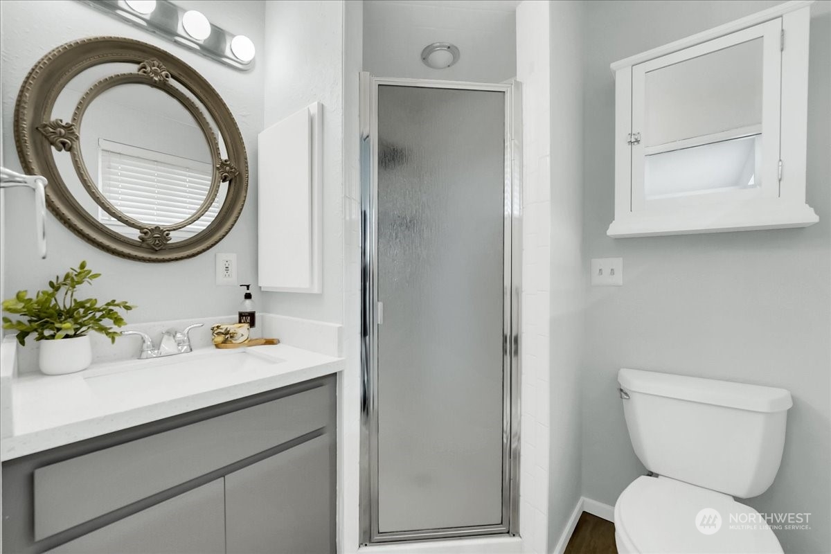 1802 N Skyline Drive