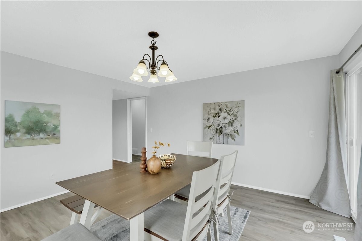 1802 N Skyline Drive