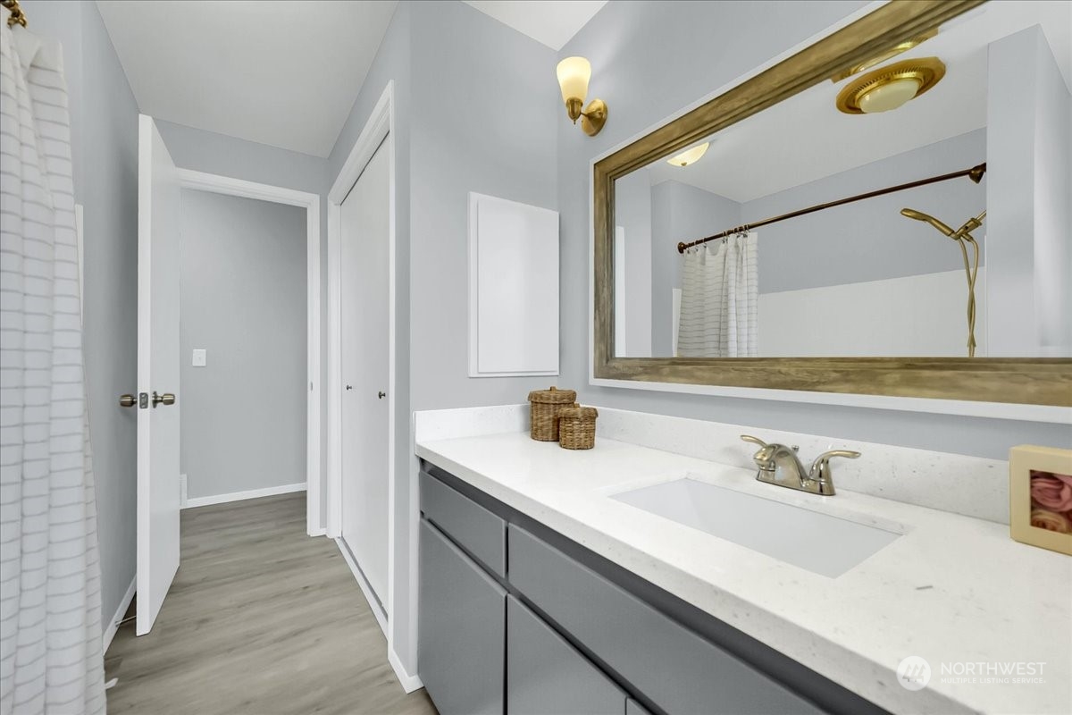 1802 N Skyline Drive