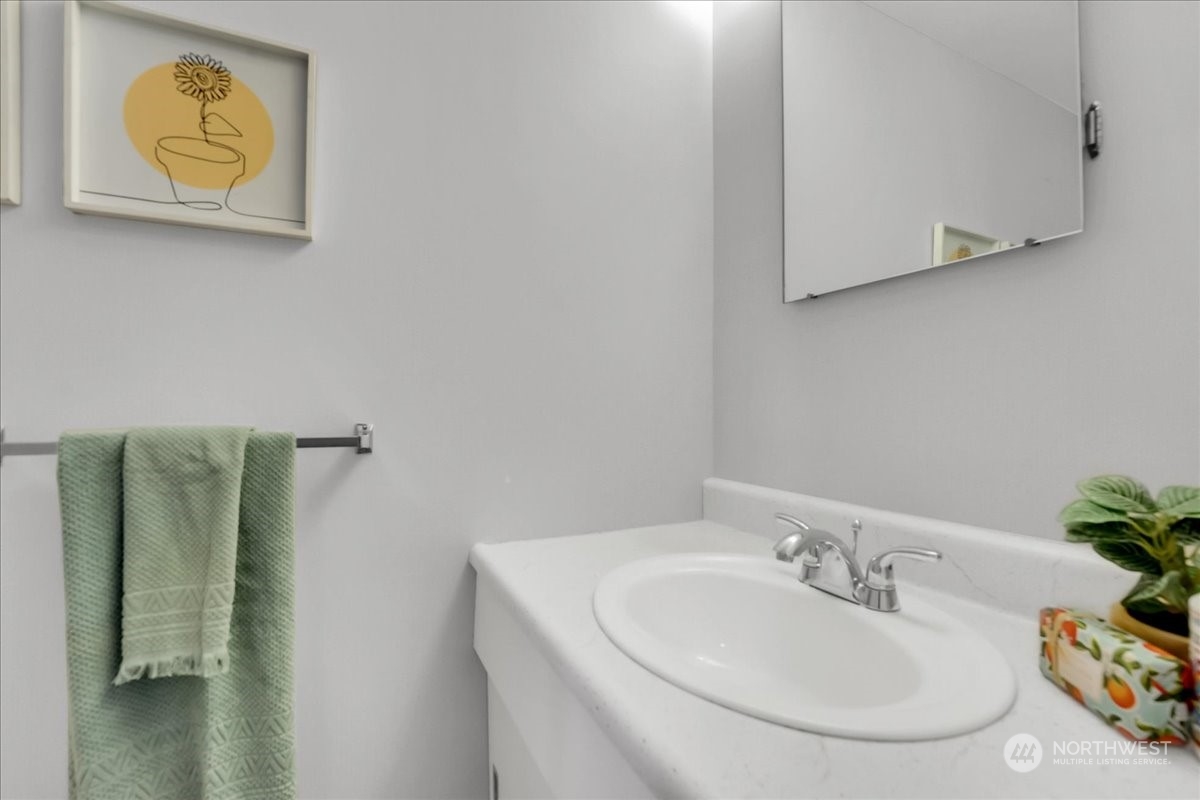 1802 N Skyline Drive