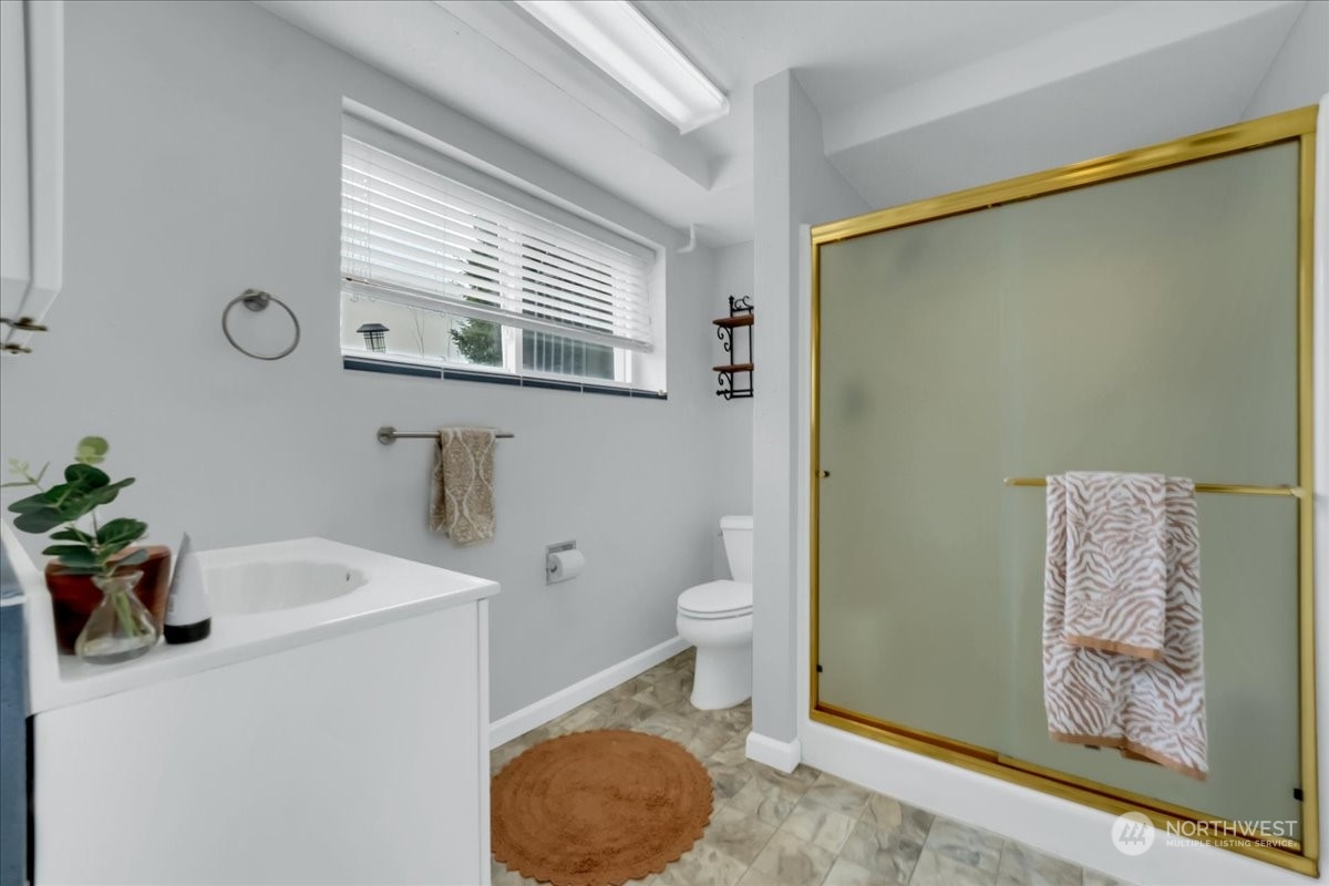 1802 N Skyline Drive