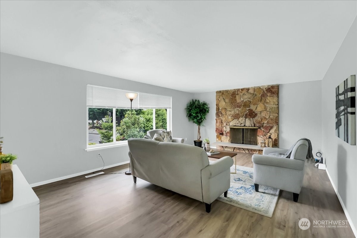 1802 N Skyline Drive