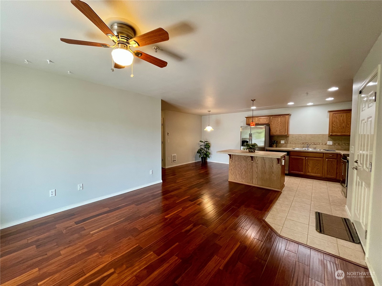 1411 Evergreen Park Drive SW #201