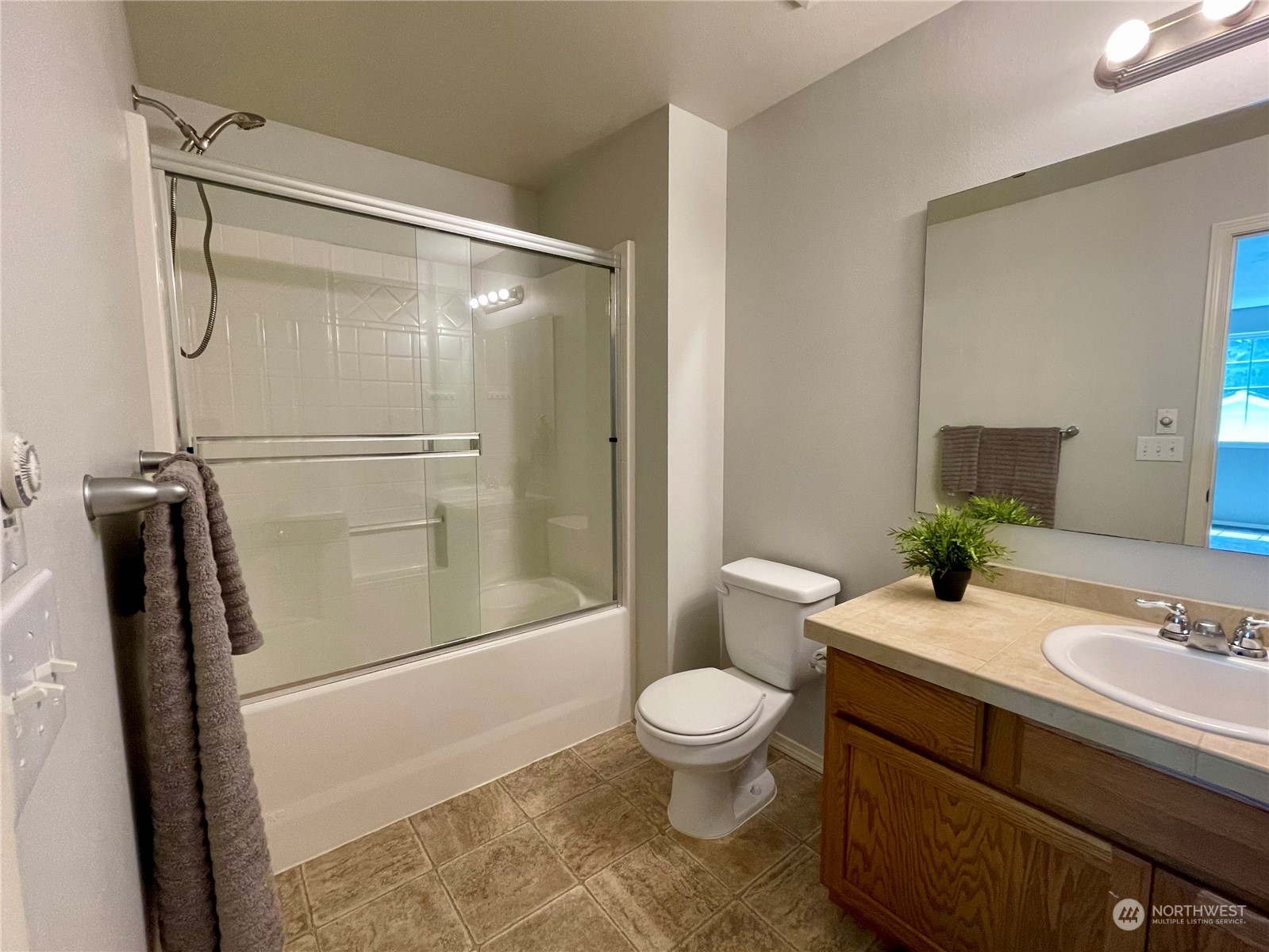 1411 Evergreen Park Drive SW #201