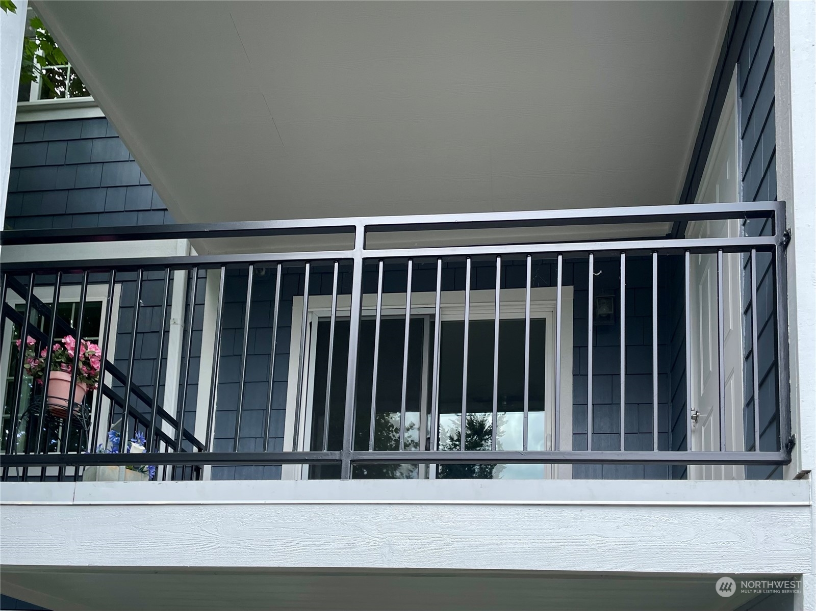 1411 Evergreen Park Drive SW #201