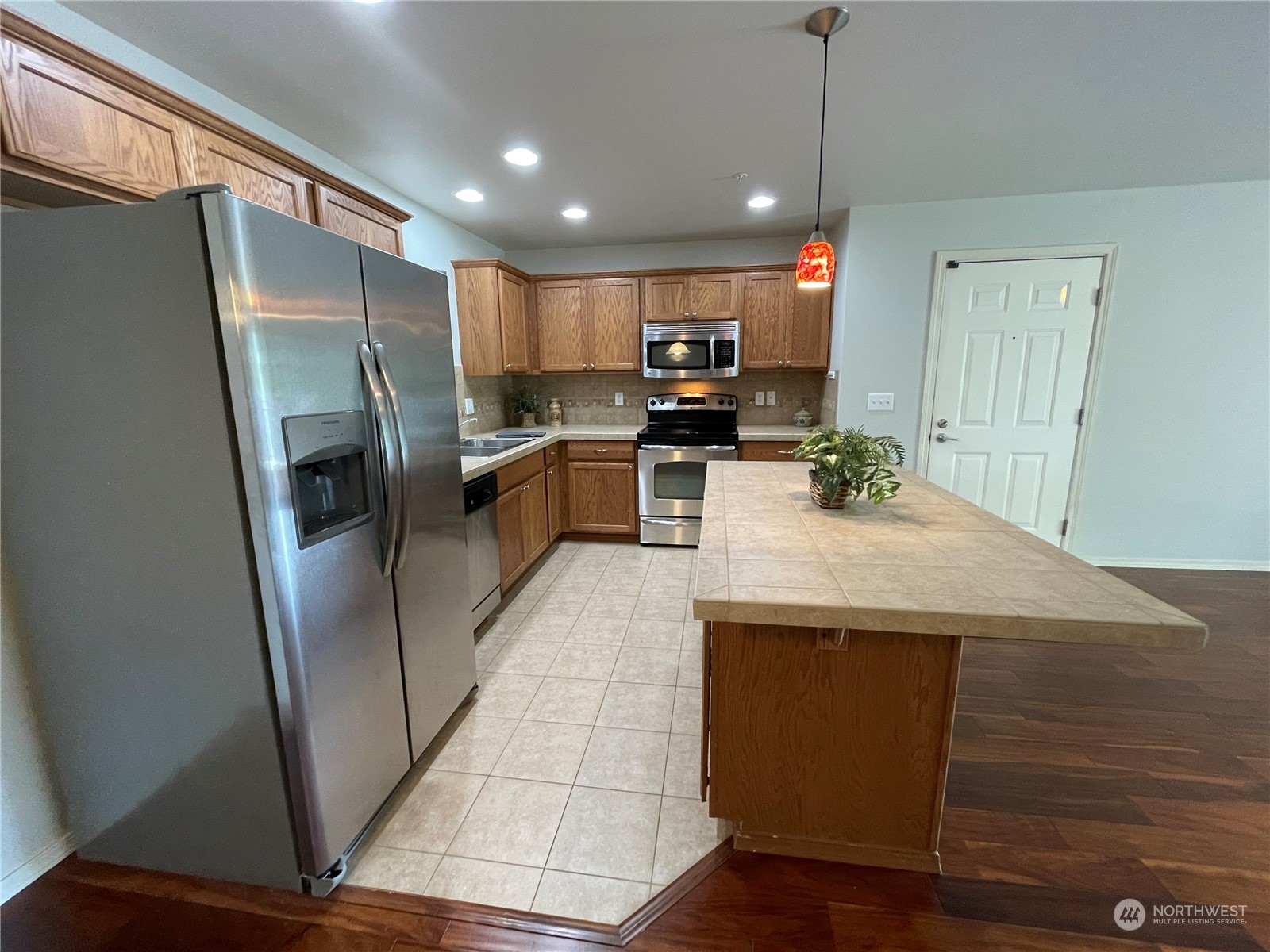 1411 Evergreen Park Drive SW #201