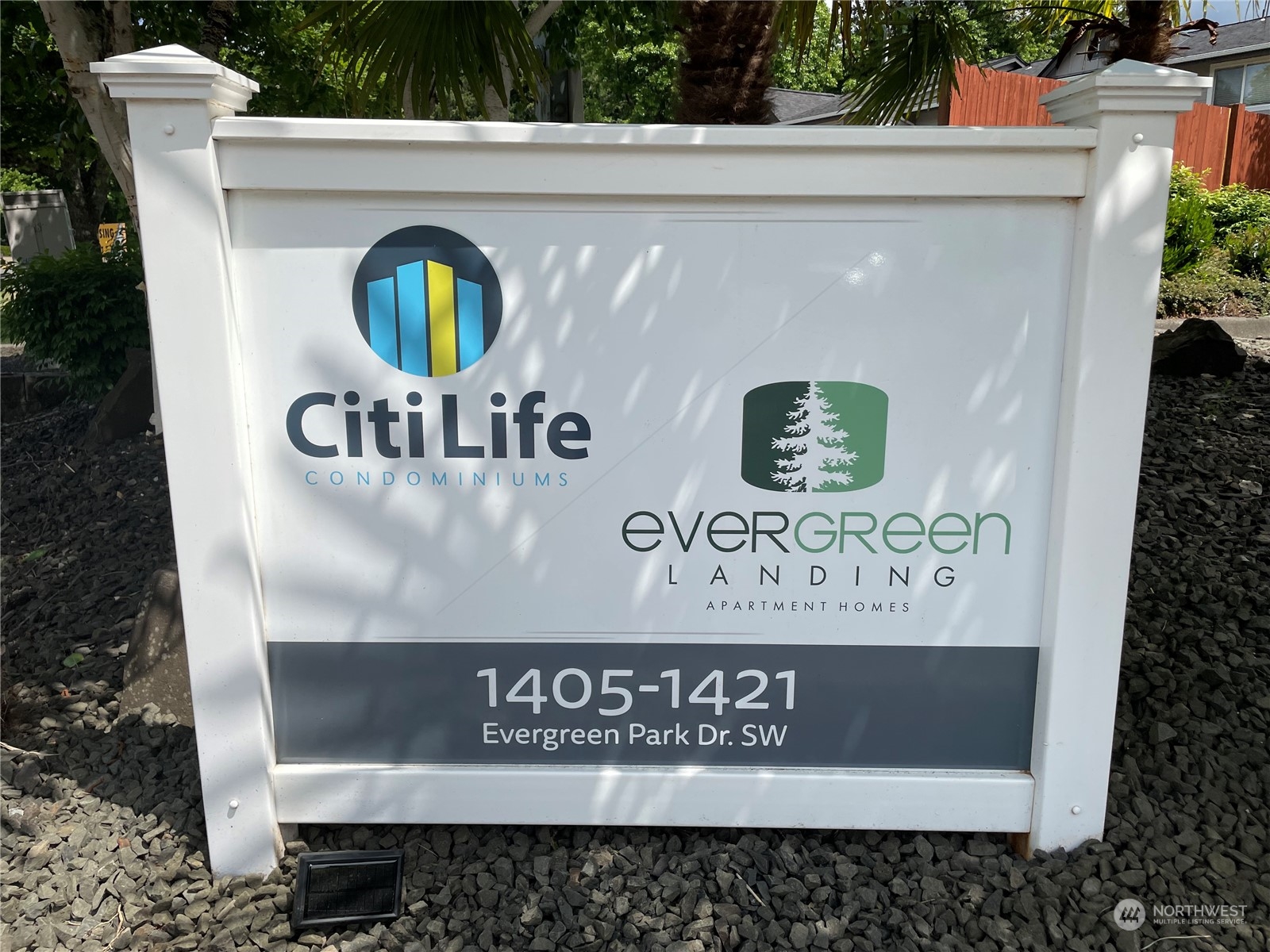 1411 Evergreen Park Drive SW #201