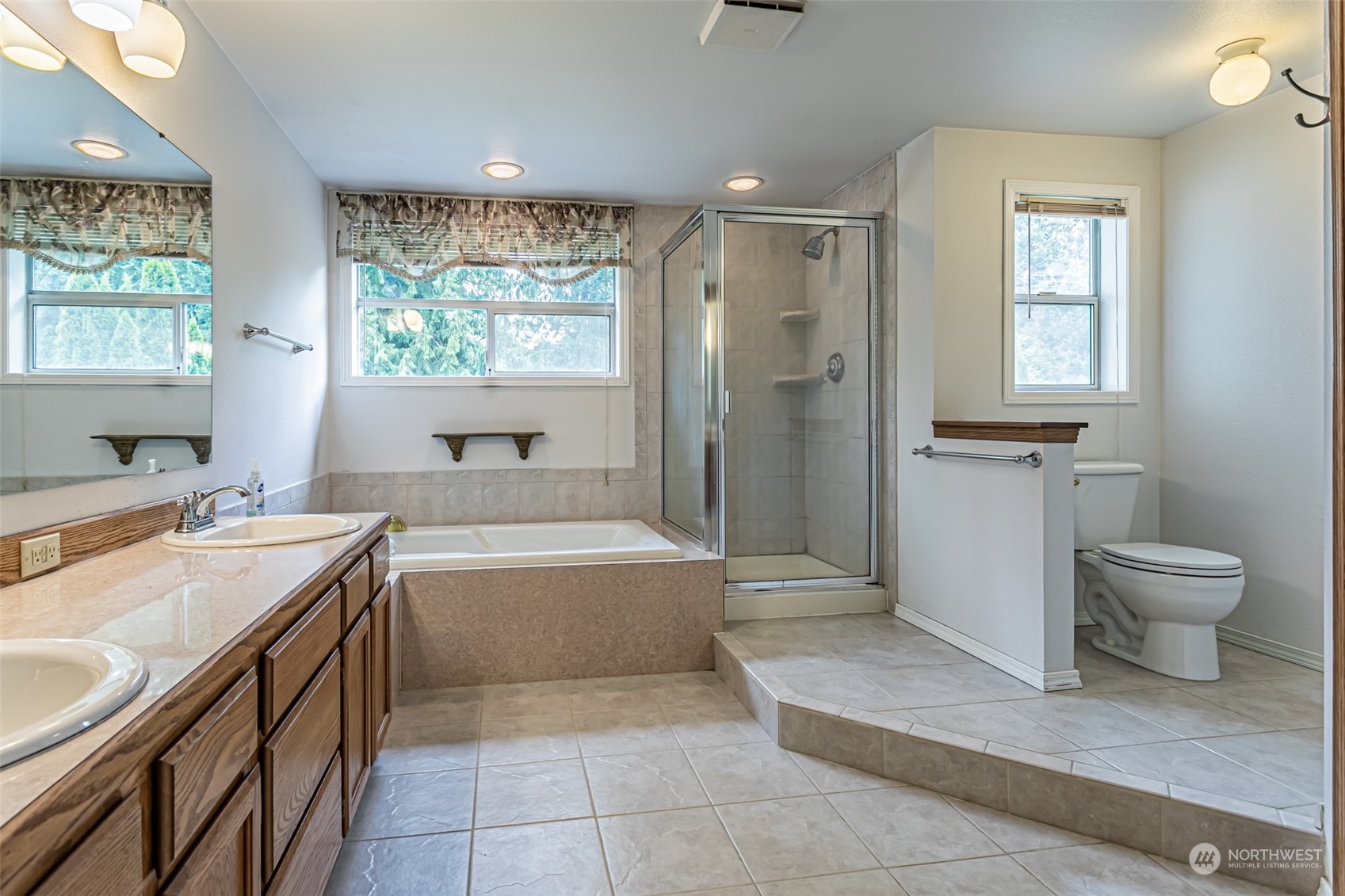 8001 243rd Street Ct E