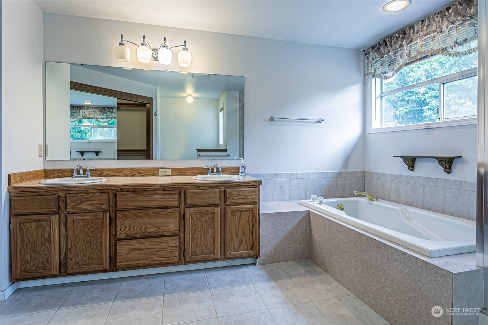 8001 243rd Street Ct E