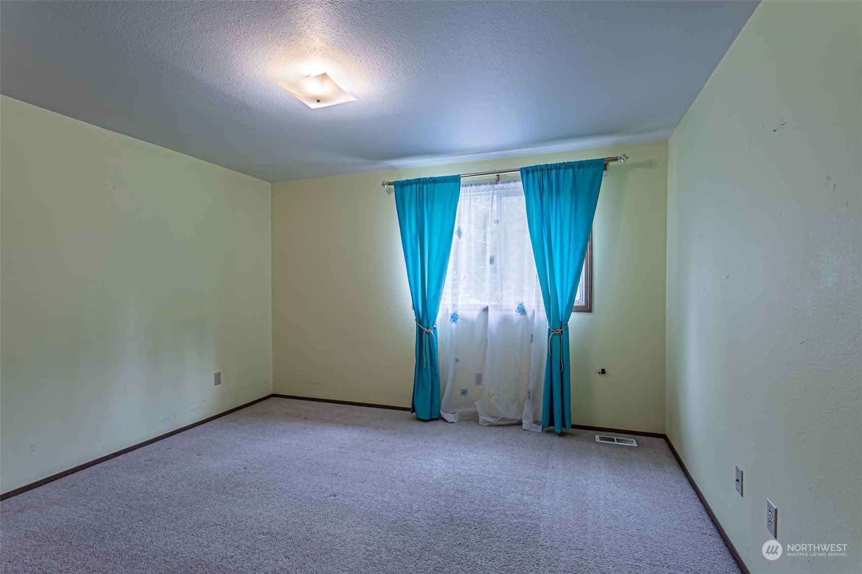 8001 243rd Street Ct E