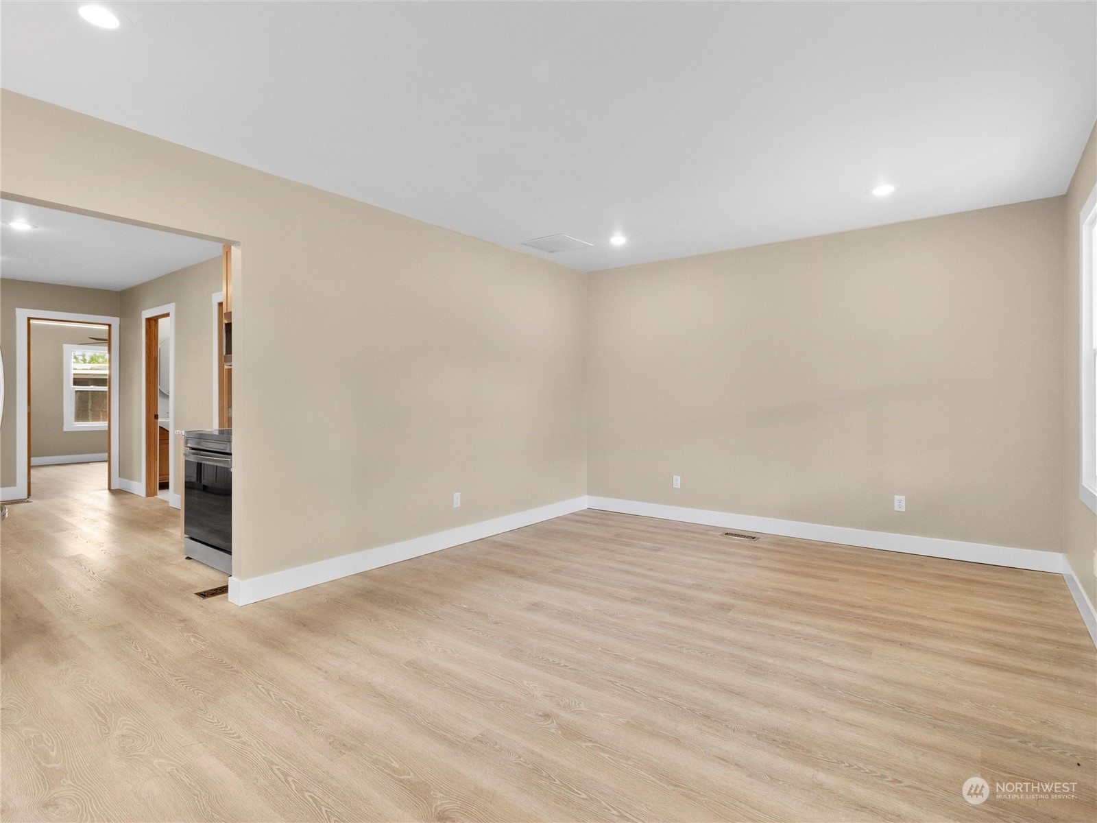 6622 S Warner Street