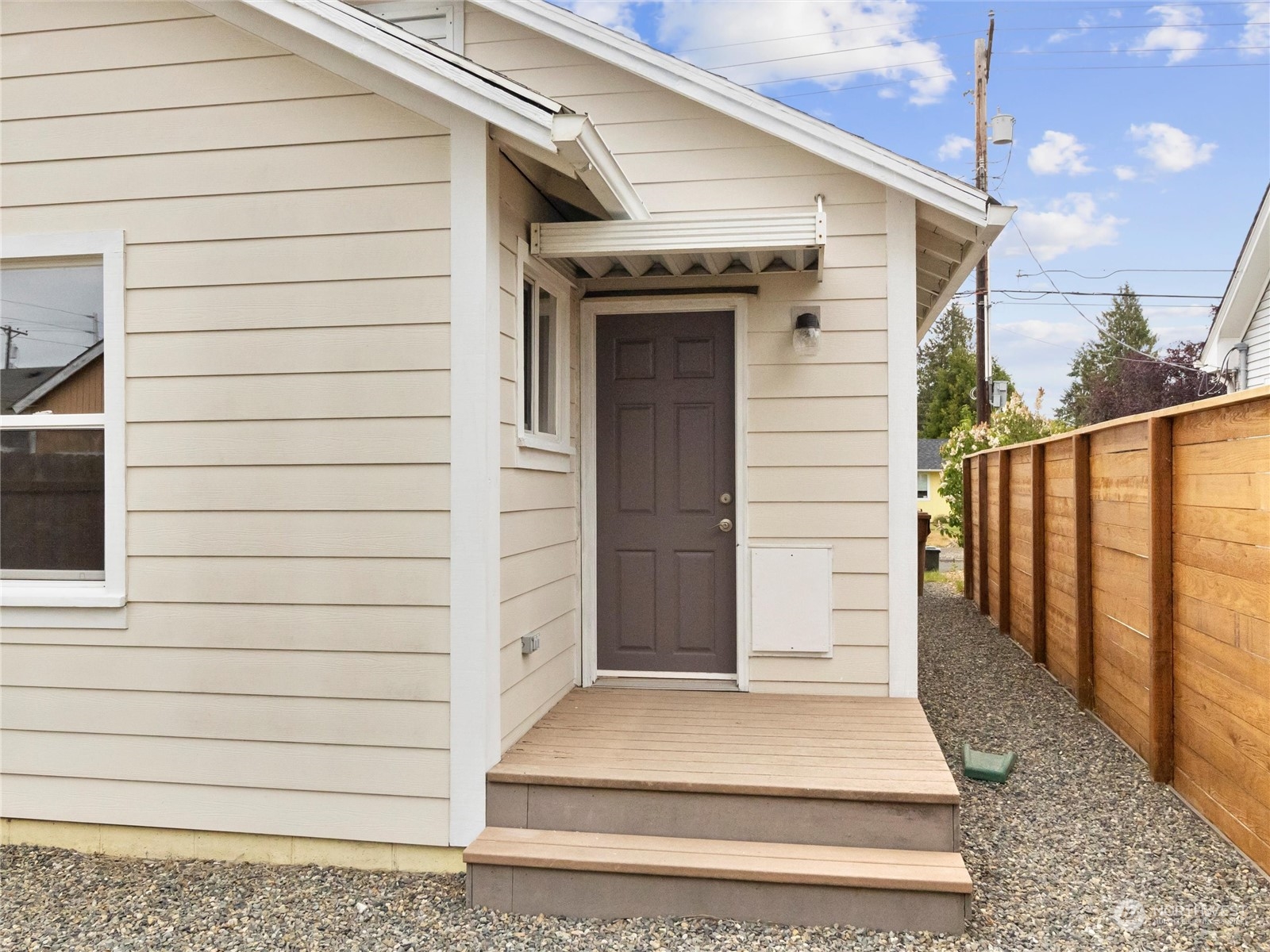 6622 S Warner Street