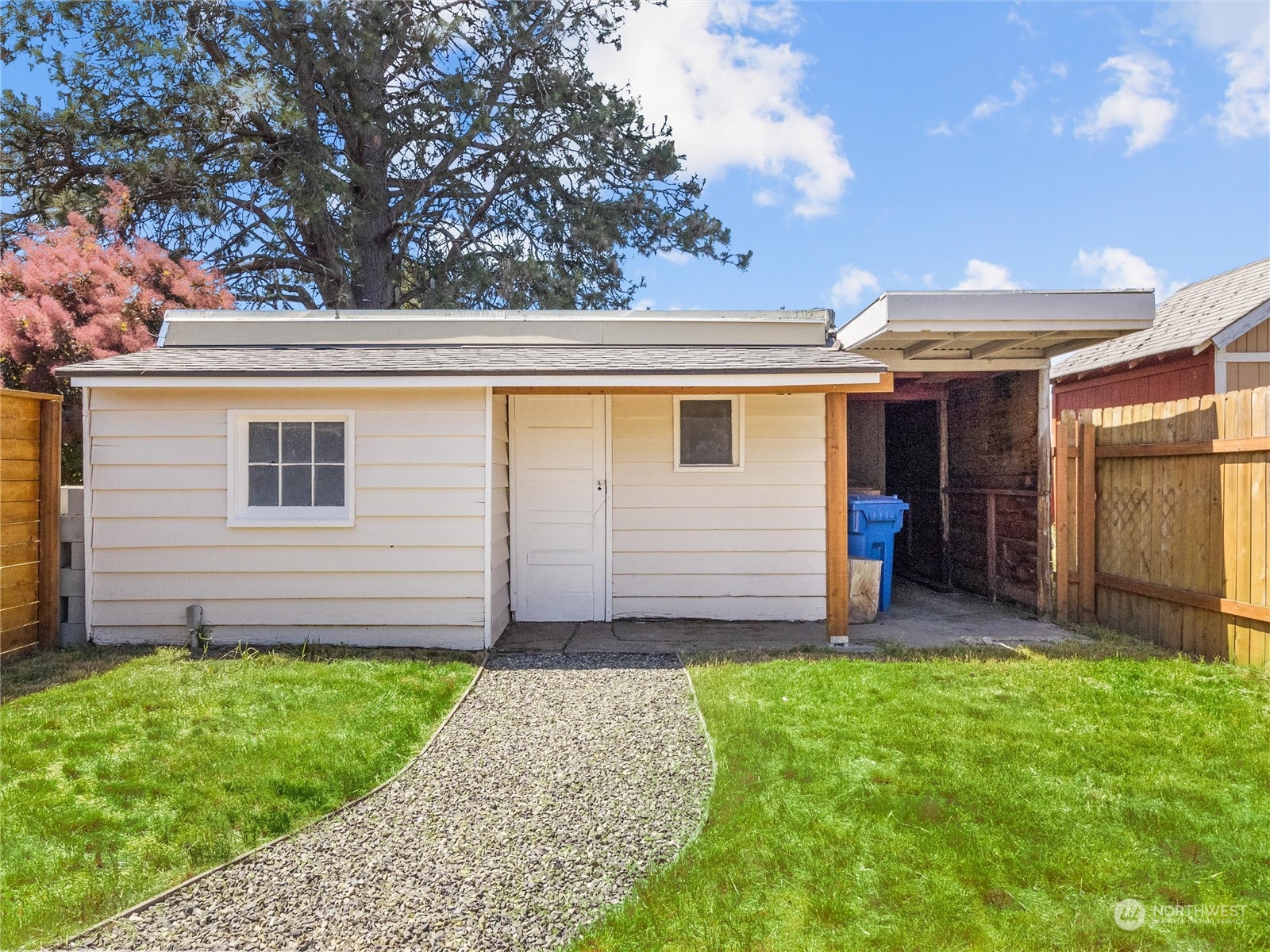 6622 S Warner Street