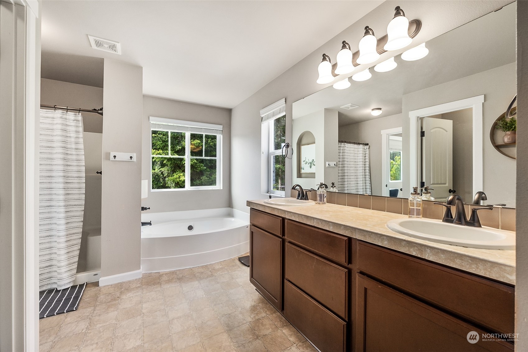 4725 Greenwood Drive SW