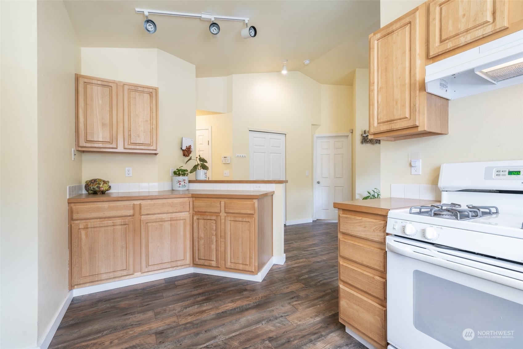 5220 77th Street W #8, -7924 Unit: 8