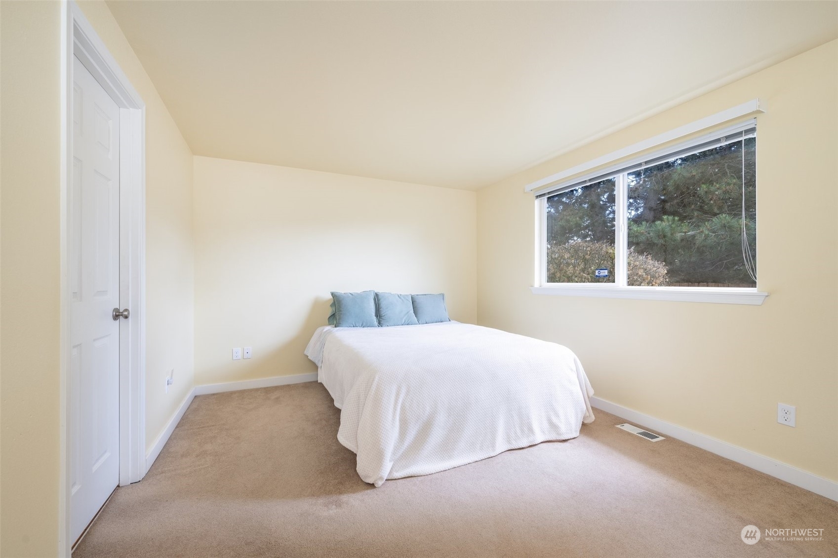 5220 77th Street W #8, -7924 Unit: 8
