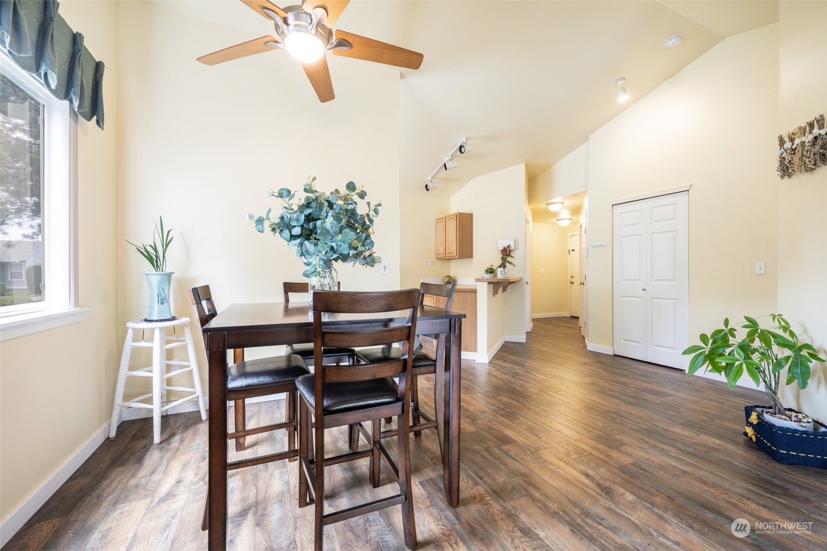 5220 77th Street W #8, -7924 Unit: 8