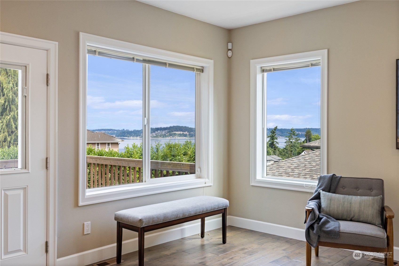 3712 Palisades Place W