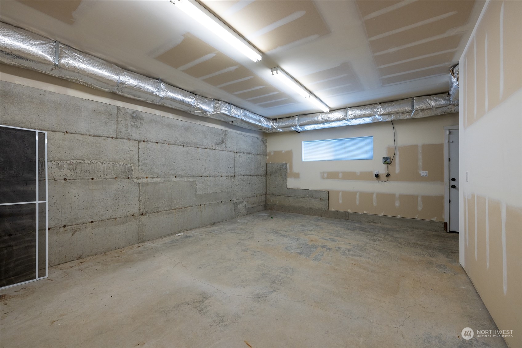 3712 Palisades Place W