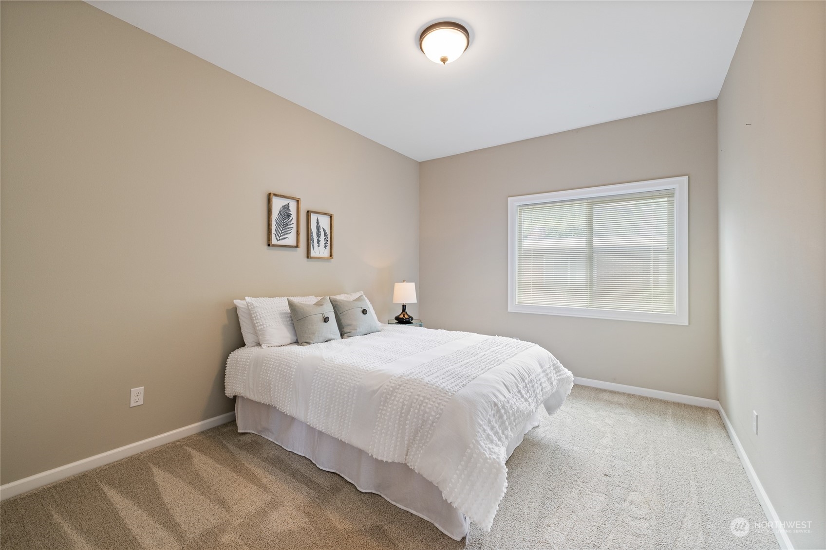 3712 Palisades Place W