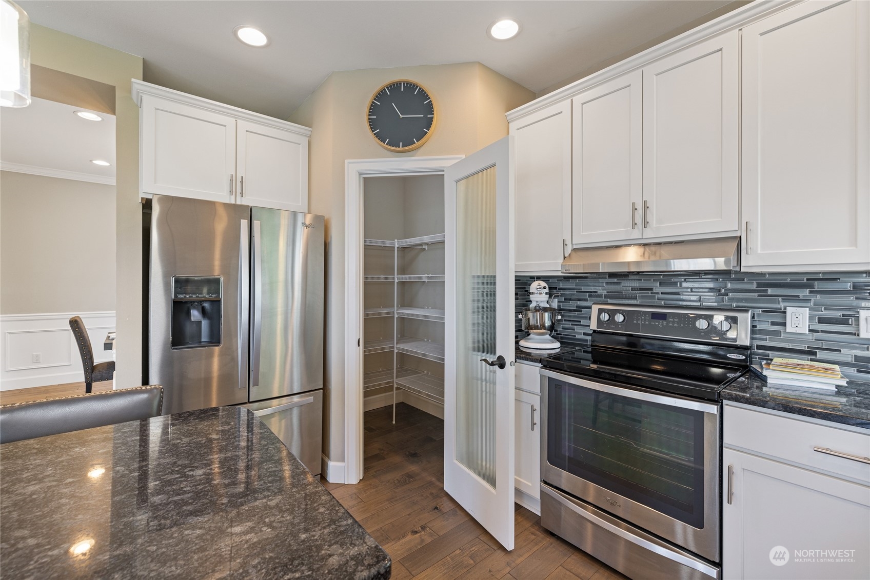 3712 Palisades Place W