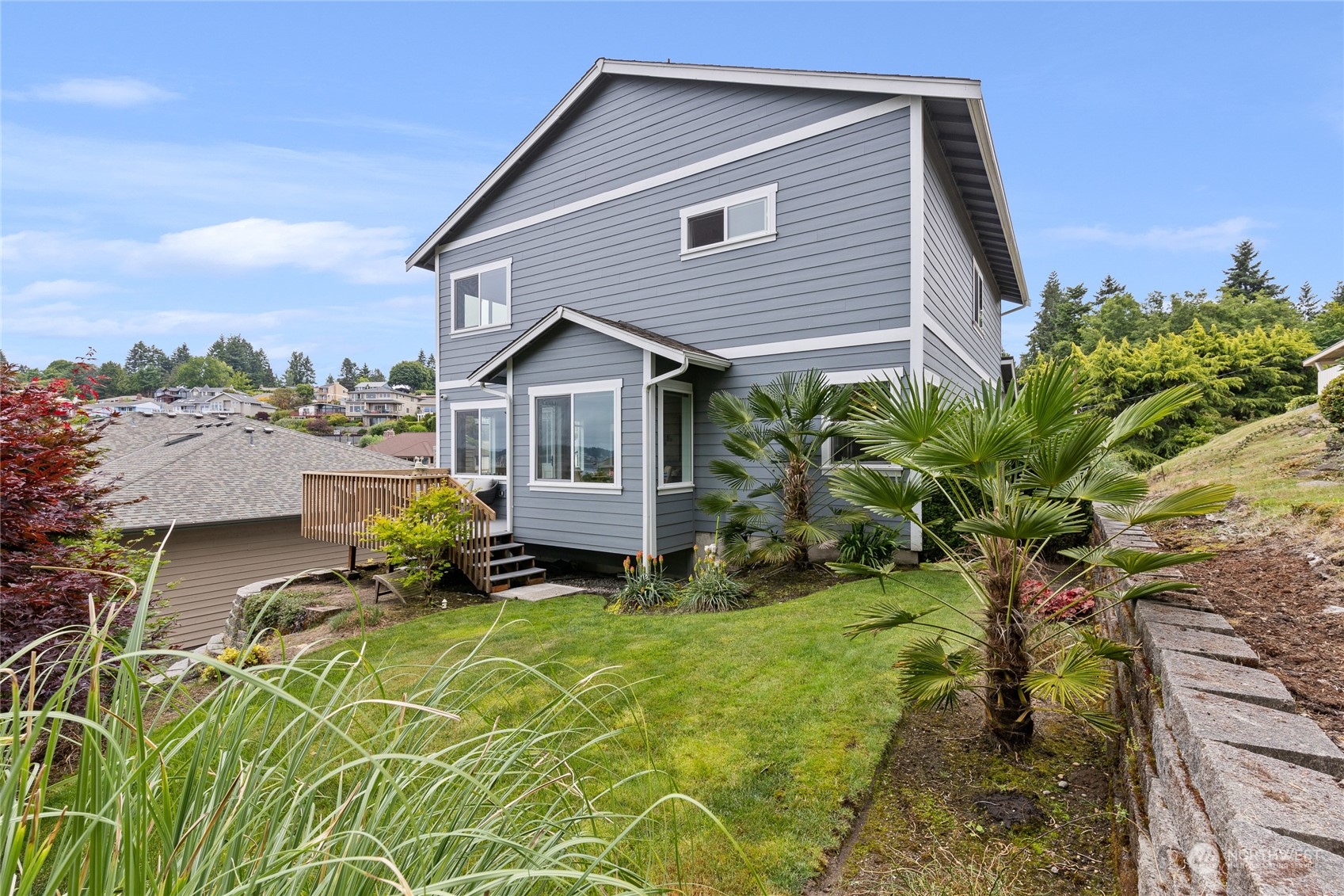 3712 Palisades Place W