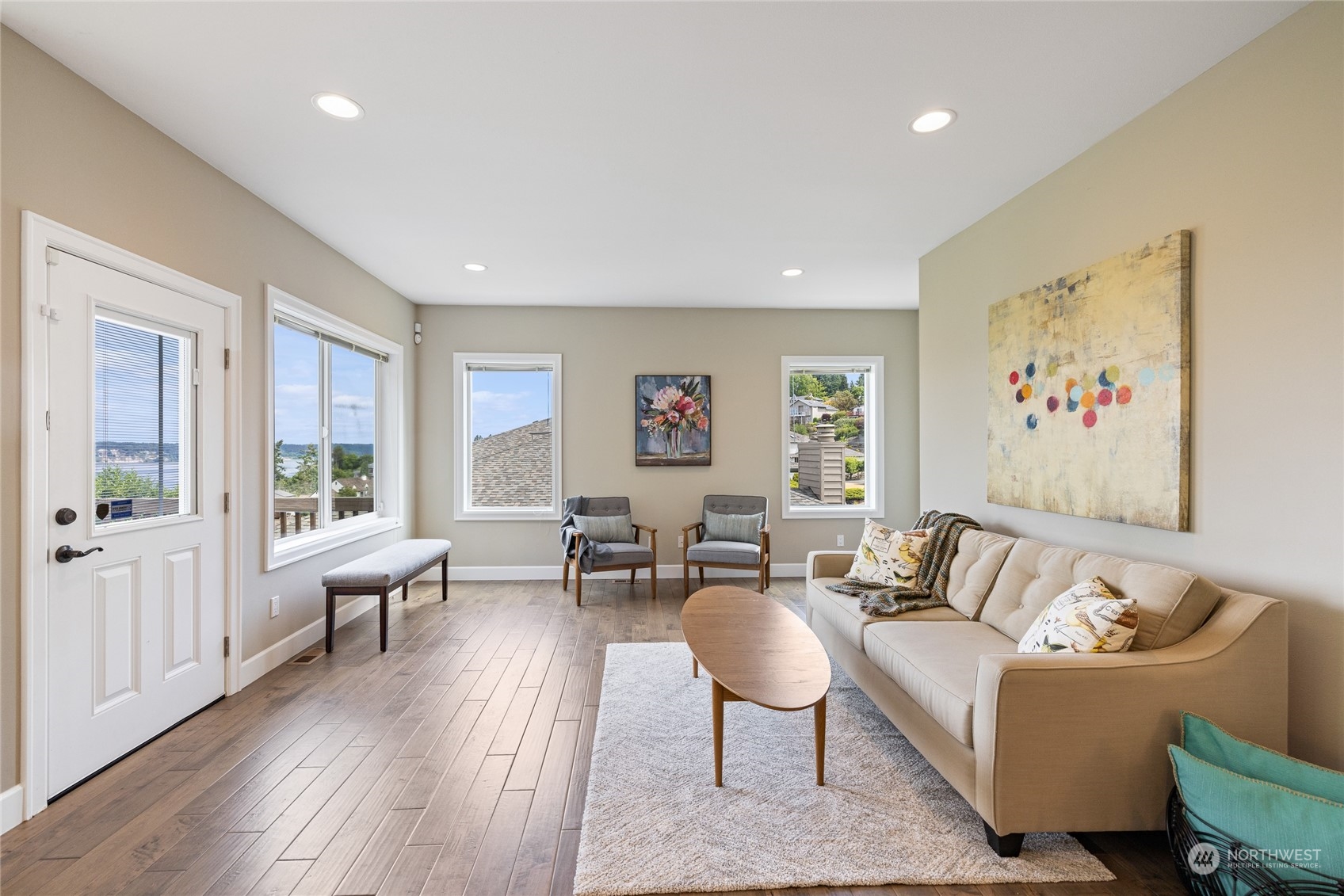 3712 Palisades Place W