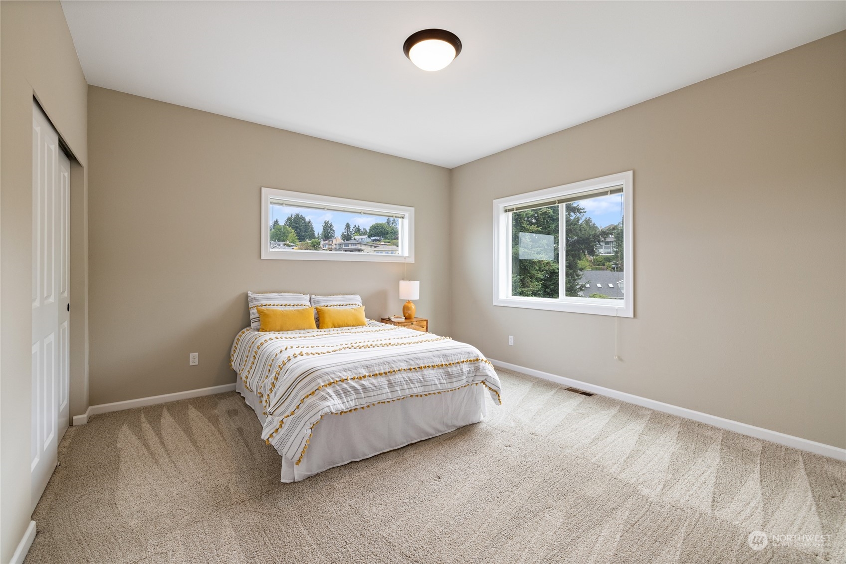 3712 Palisades Place W