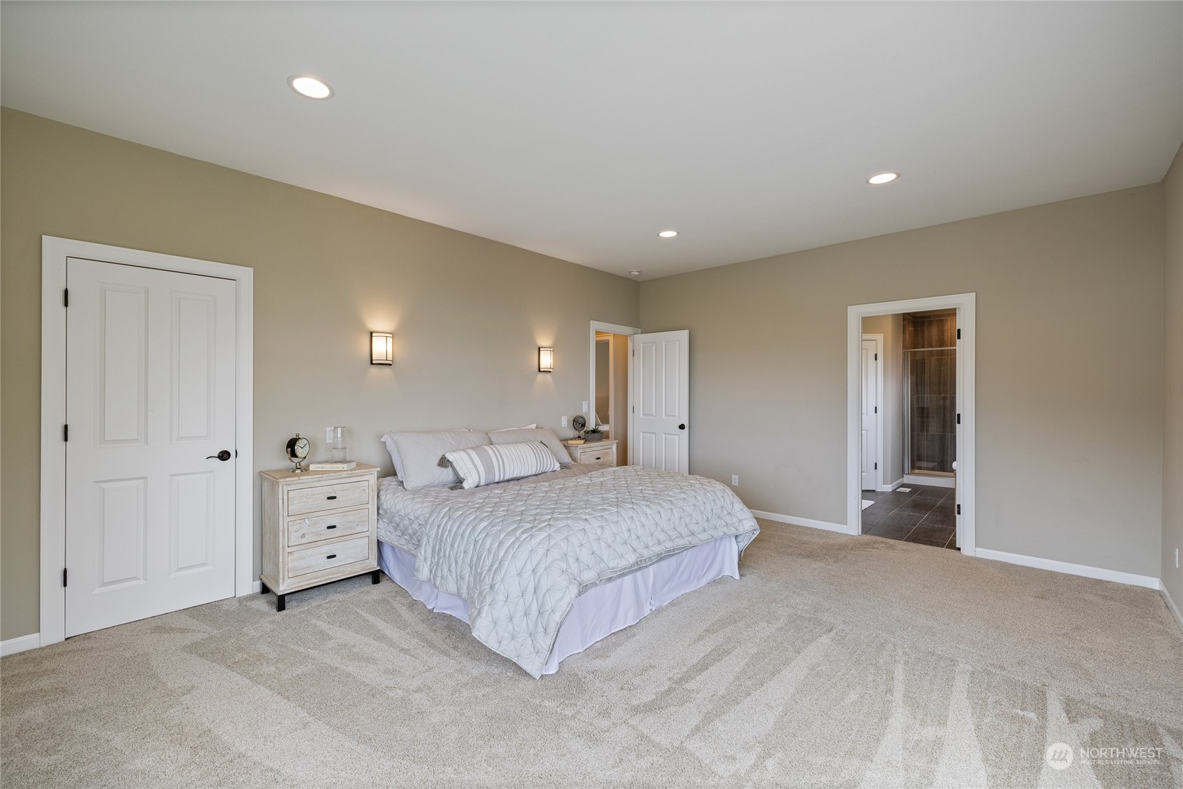 3712 Palisades Place W