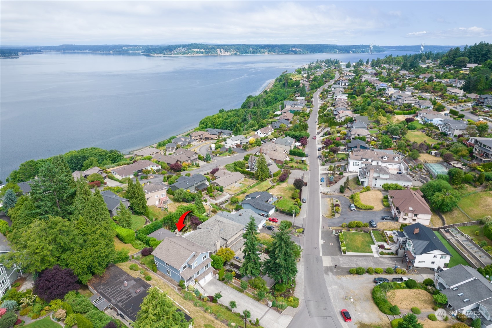 3712 Palisades Place W