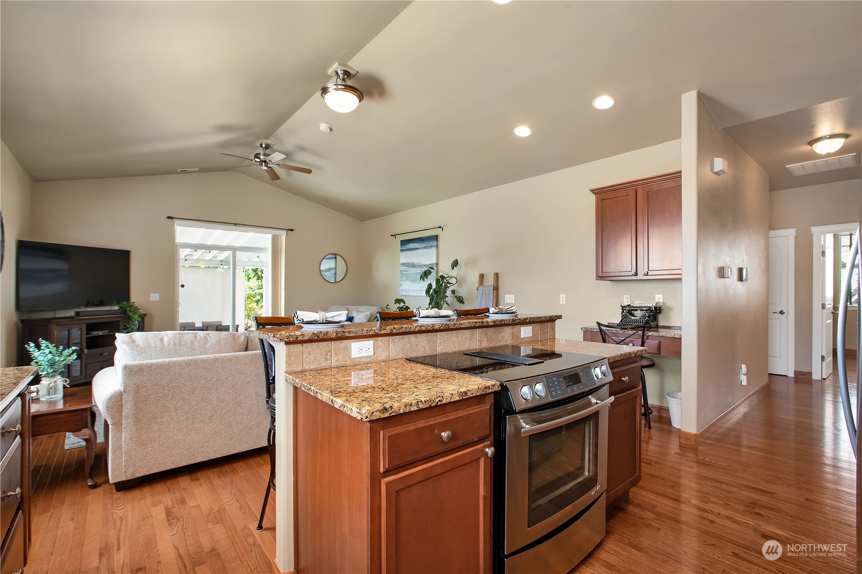 1523 Bedstone Drive SE