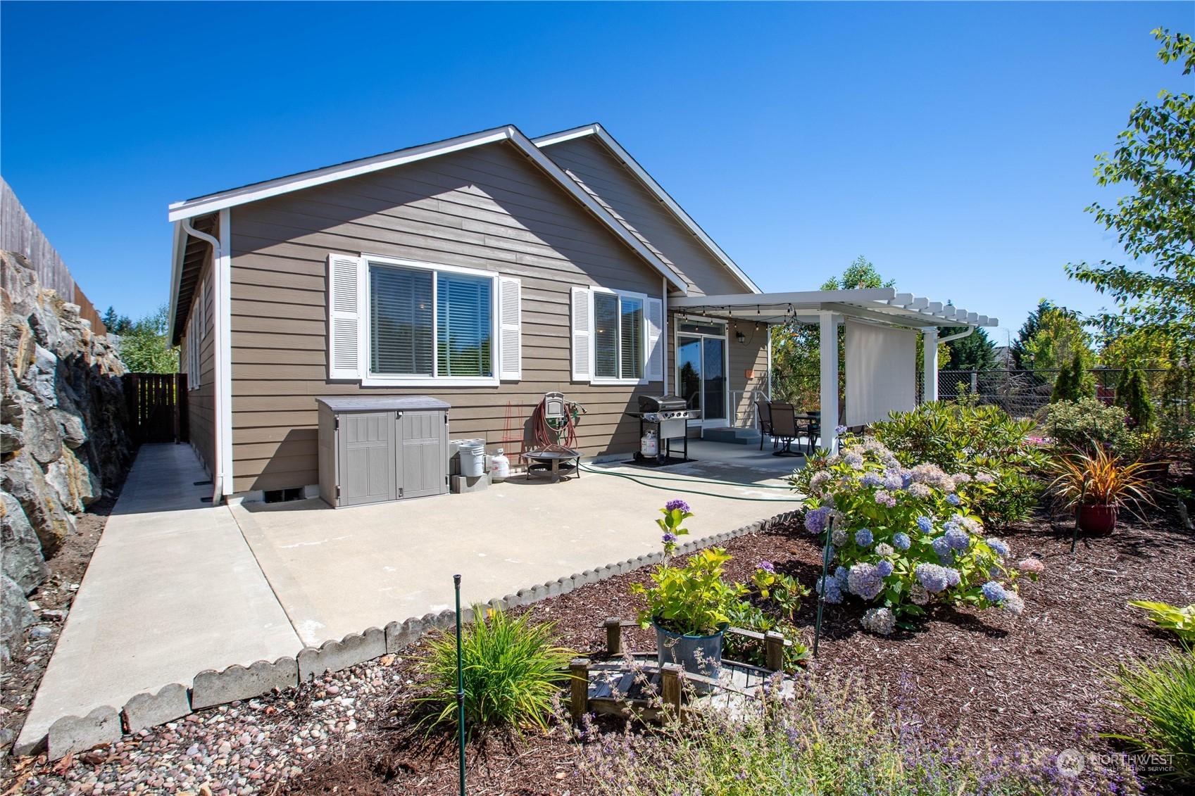 1523 Bedstone Drive SE