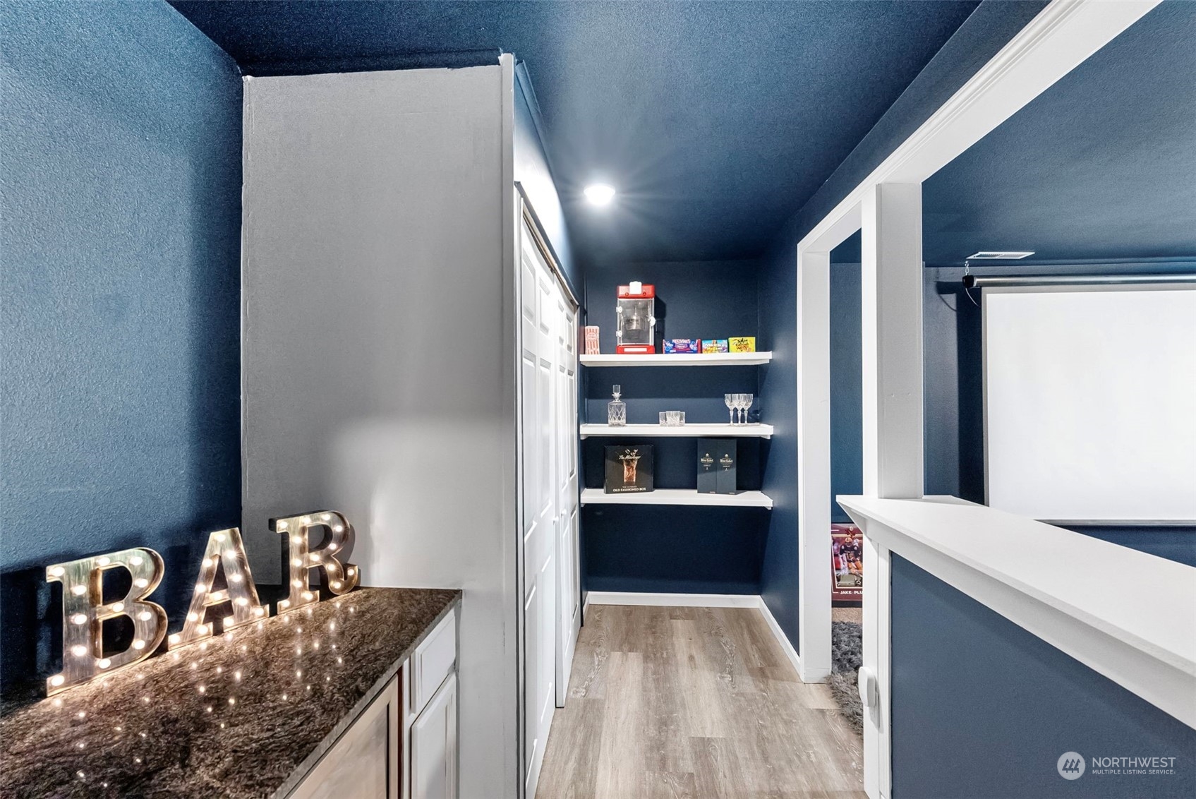 19282 E State Route 106