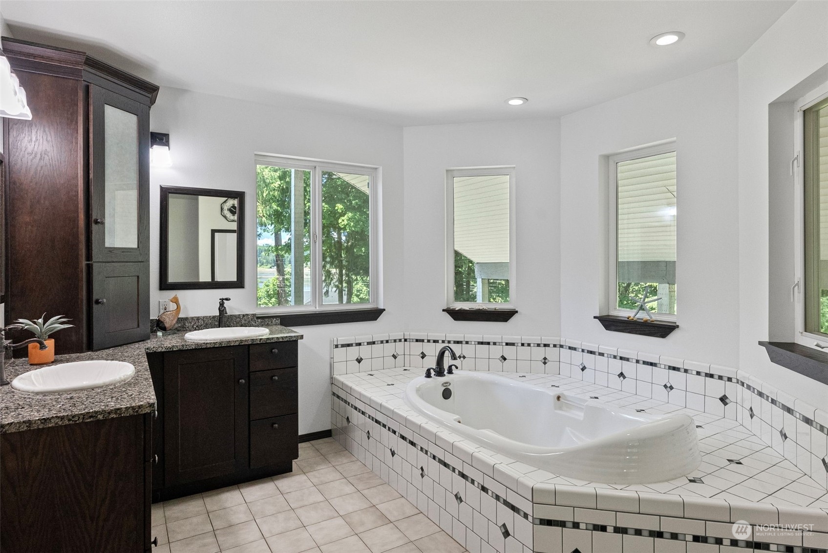 19282 E State Route 106