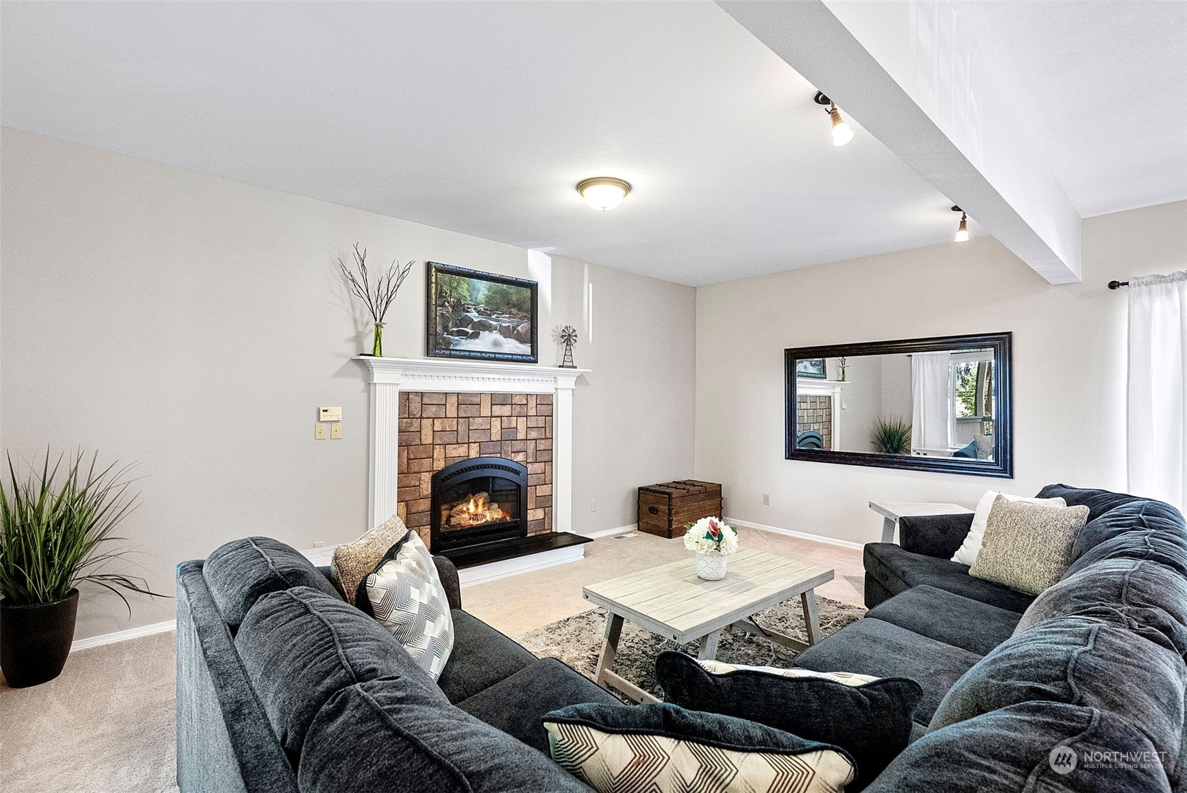 19282 E State Route 106