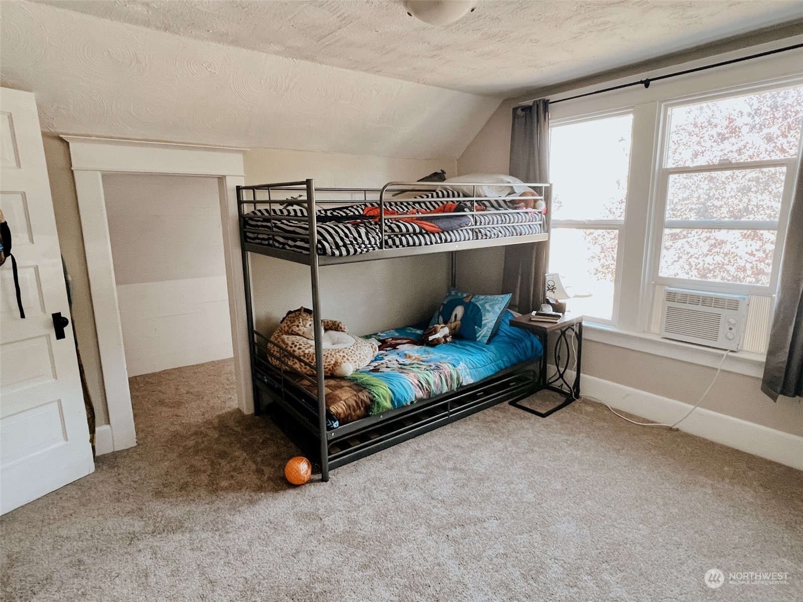 4832 S Thompson Avenue