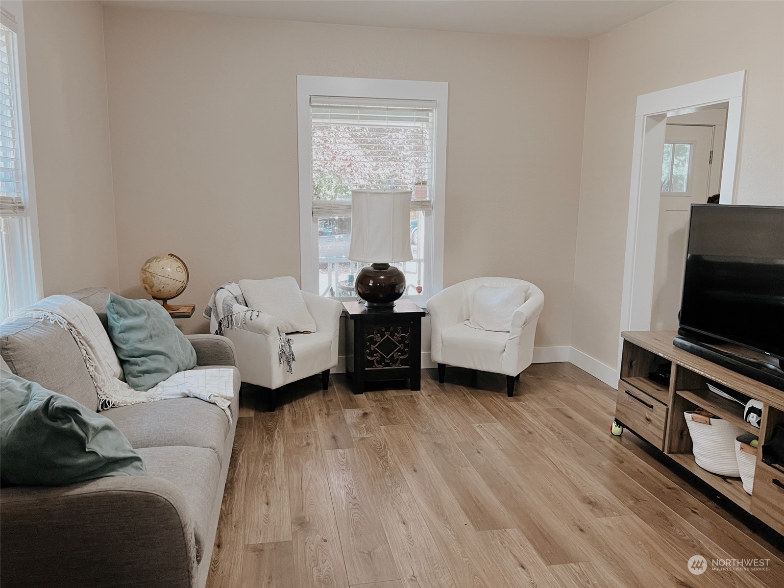 4832 S Thompson Avenue