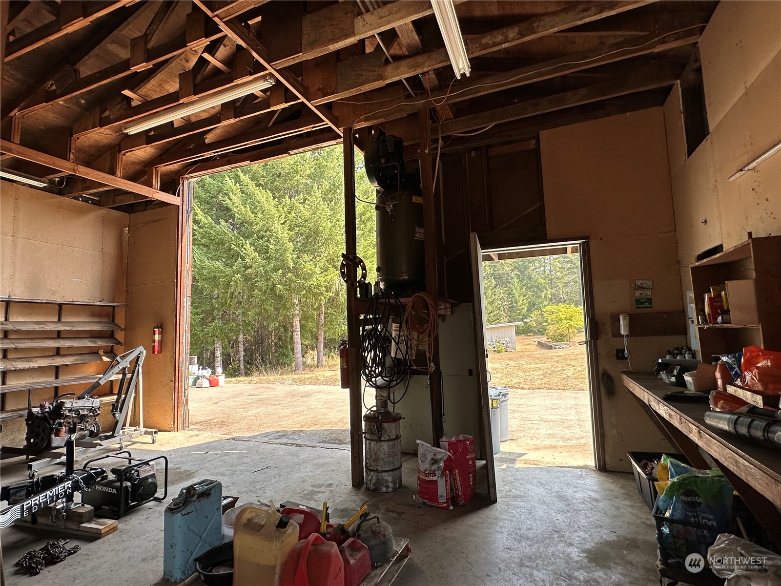 71 SE Mill Creek Ridge E