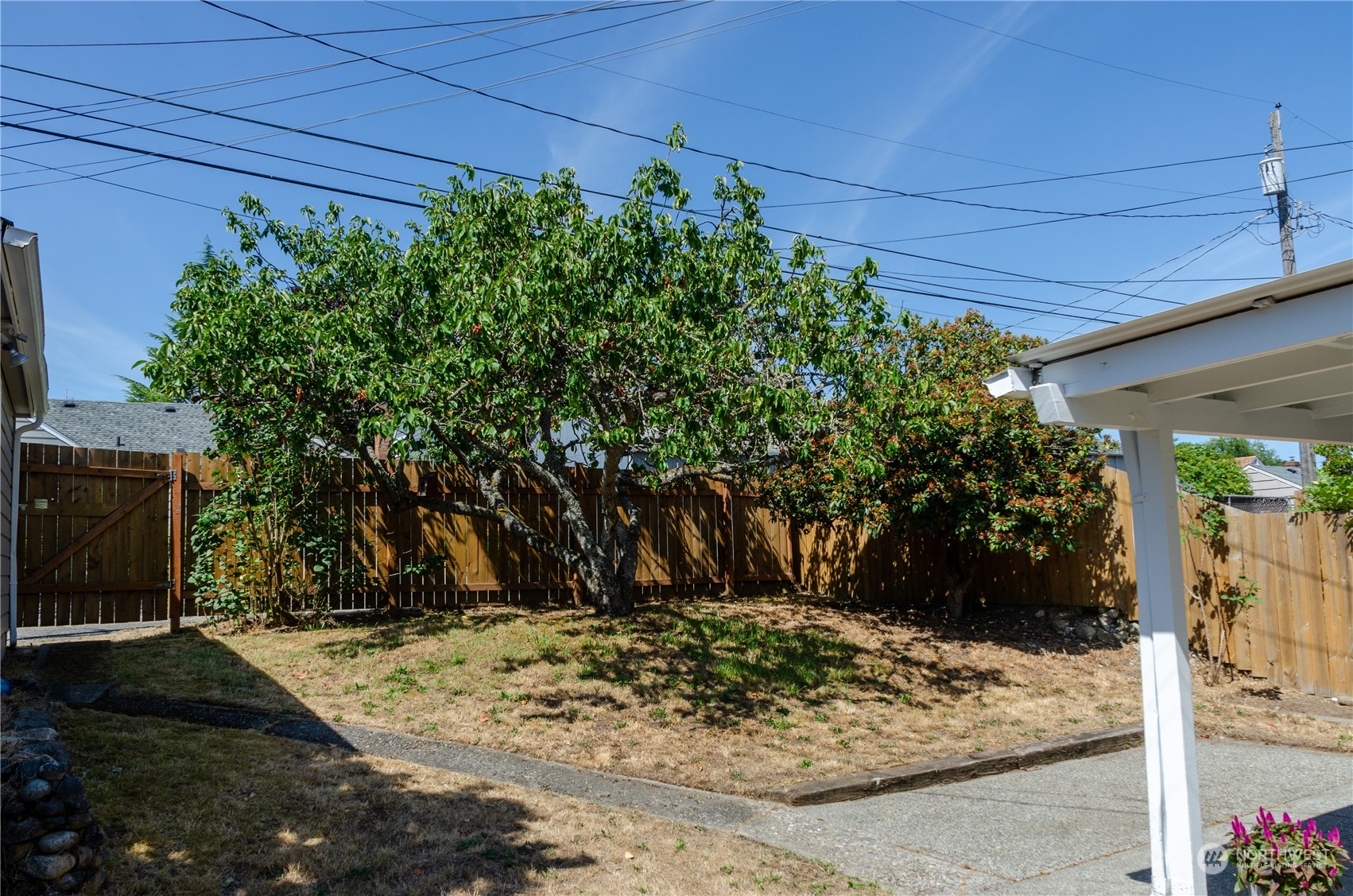 3322 N Cheyenne Street