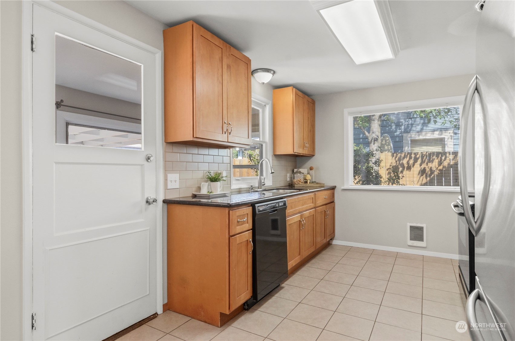 3322 N Cheyenne Street