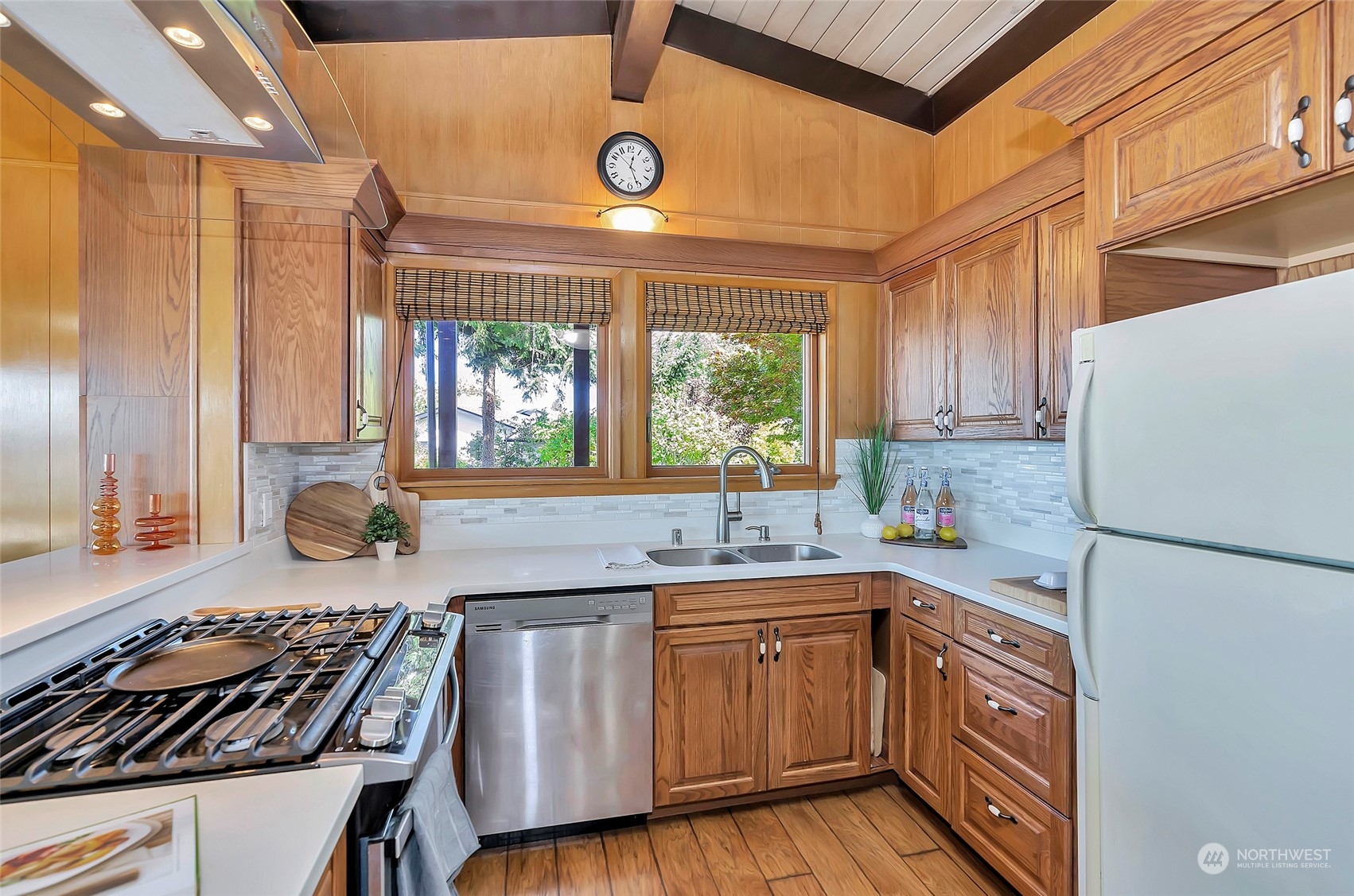 3502 Soundview Drive W