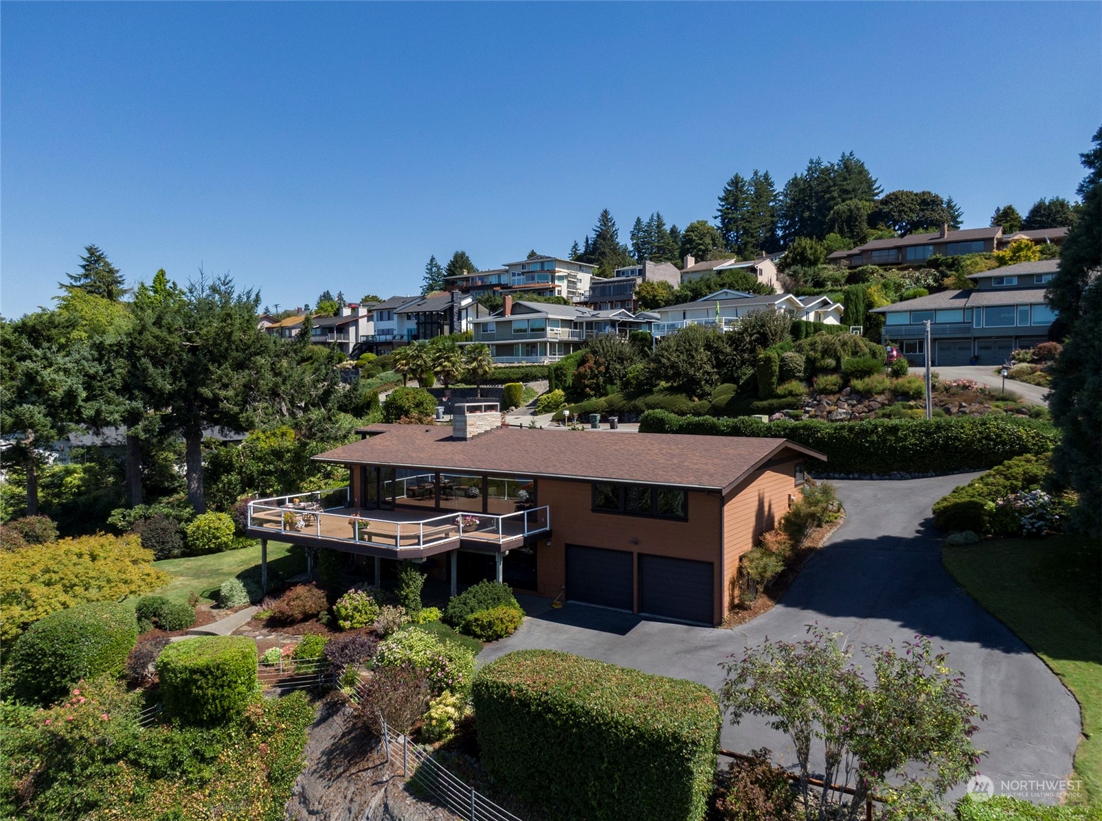 3502 Soundview Drive W